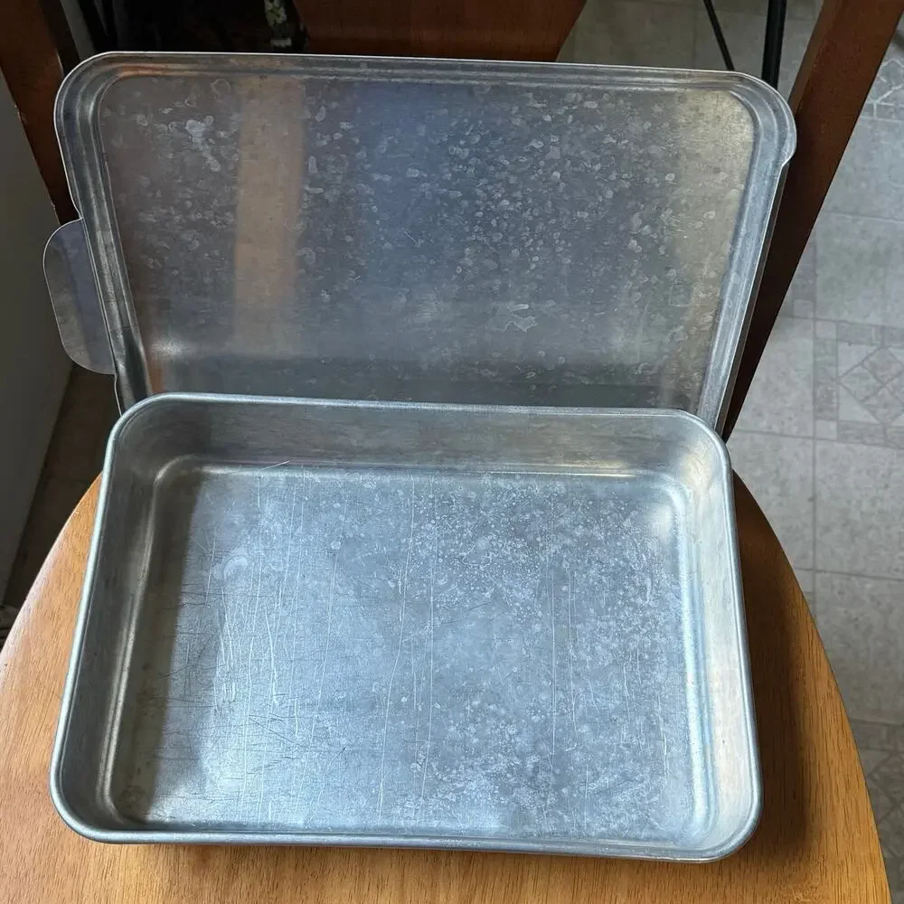 Vintage 9x13 Mirro Aluminum Cake Baking Lasagna Pan Snap On Lid Mid Century READ